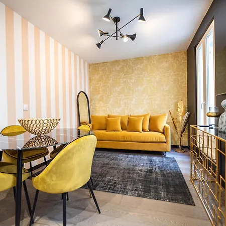 Cia - Triplex In 17th Appartement *