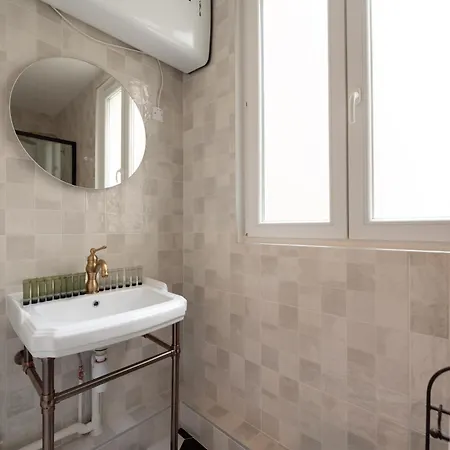 Cia - Triplex In 17th Paris